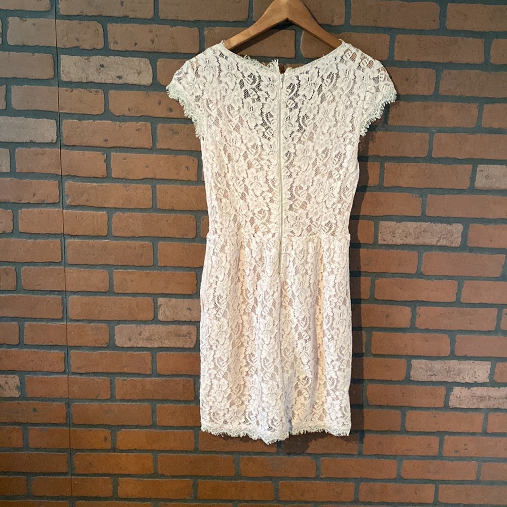 Aritzia Babaton Lace Dress size 0 - Picture 2 of 8